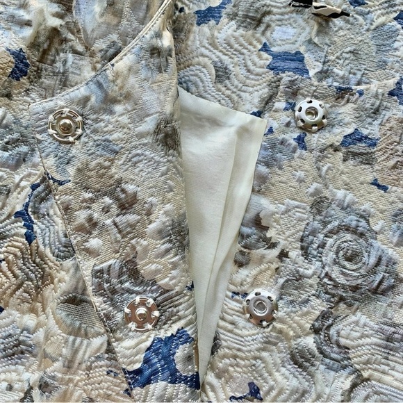 Topshop Cropped Metallic Floral Textured 3/4 Sleeve Jacket Beige Size US 4 - Picture 4 of 8